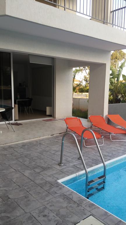 Palms Resort Apartments Alethriko Eksteriør billede