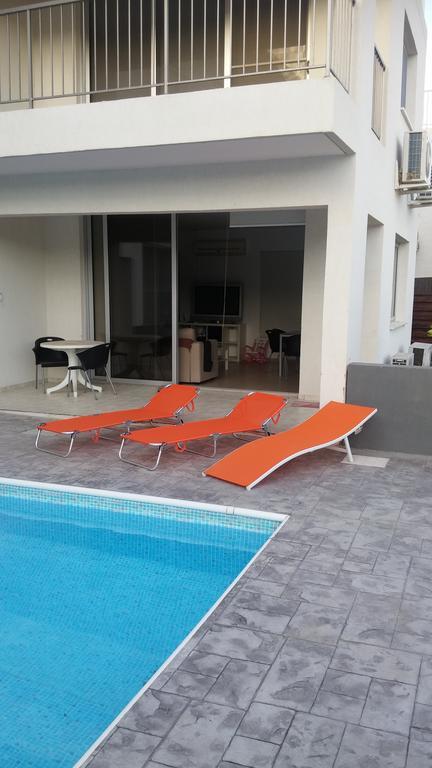 Palms Resort Apartments Alethriko Eksteriør billede